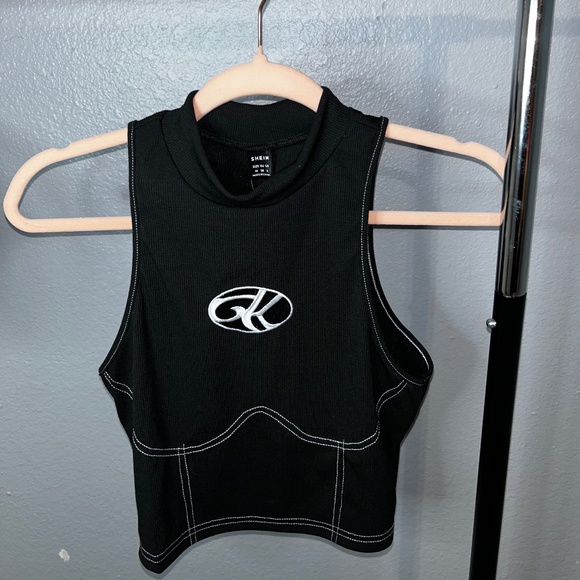 Graphic Black Crop Tank Top - Picture 1 of 3